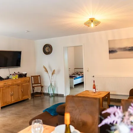 A Baeckesch 17 公寓 *